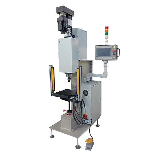 Servo Spin riveting machine